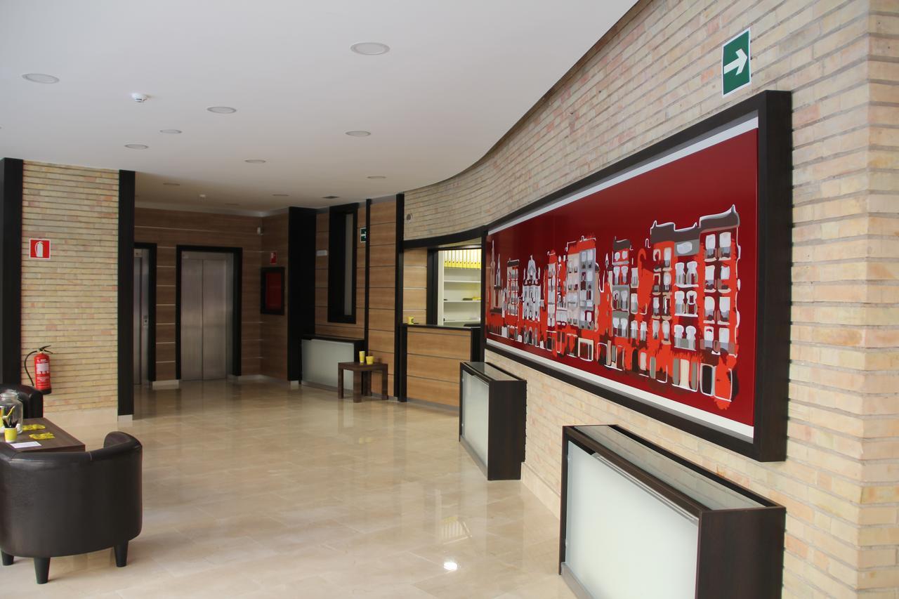 Camplus Pamplona Apartment Bagian luar foto